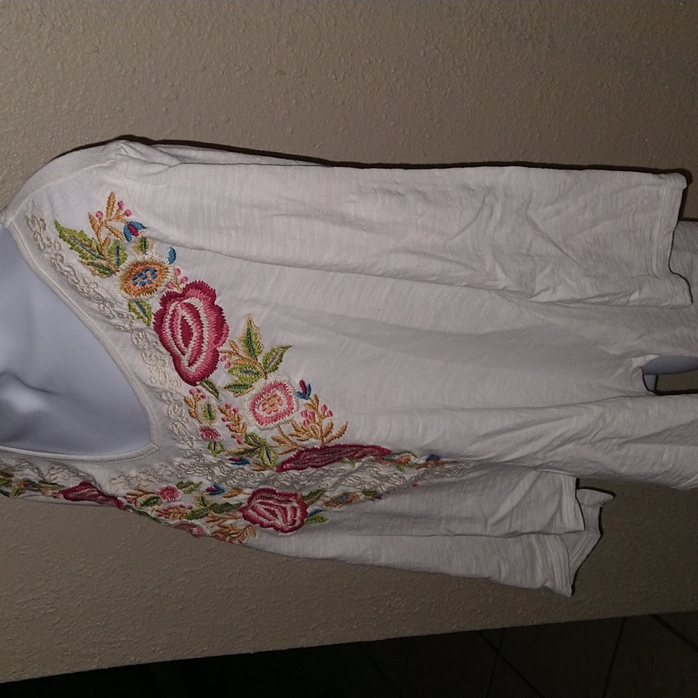 Karen SEO embroidered blouse - Picture 3 of 5